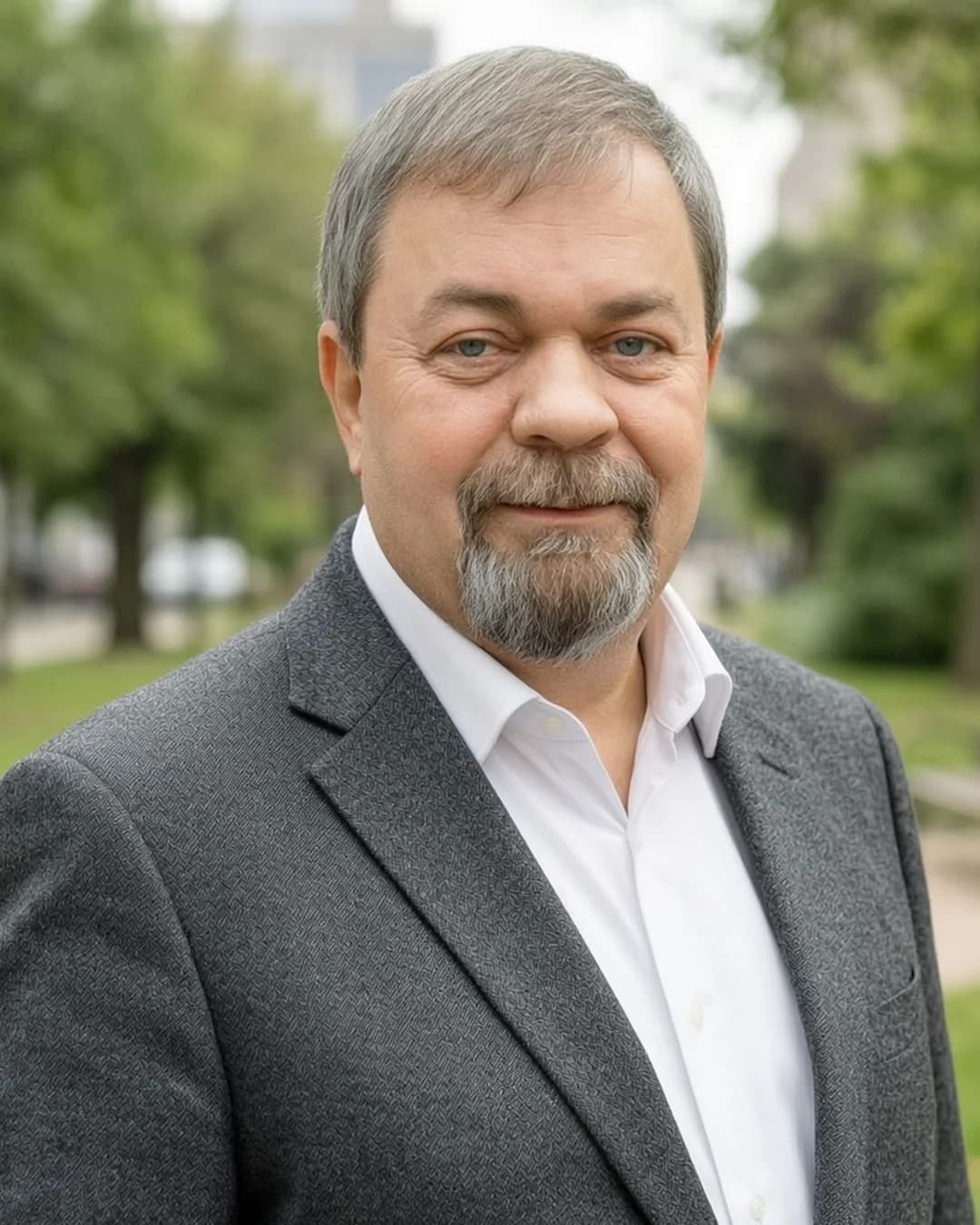 Consultant — headshot